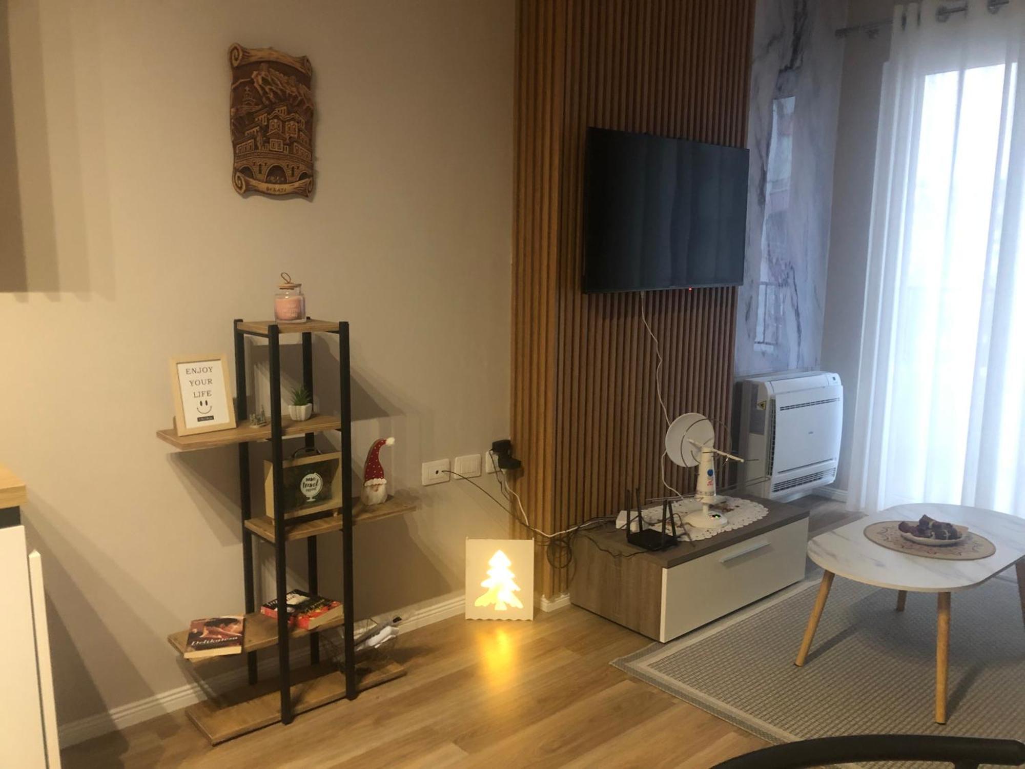 Olivia House Apartament Yzberishti